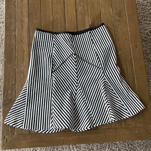 Flared navy and white banana republic skirt